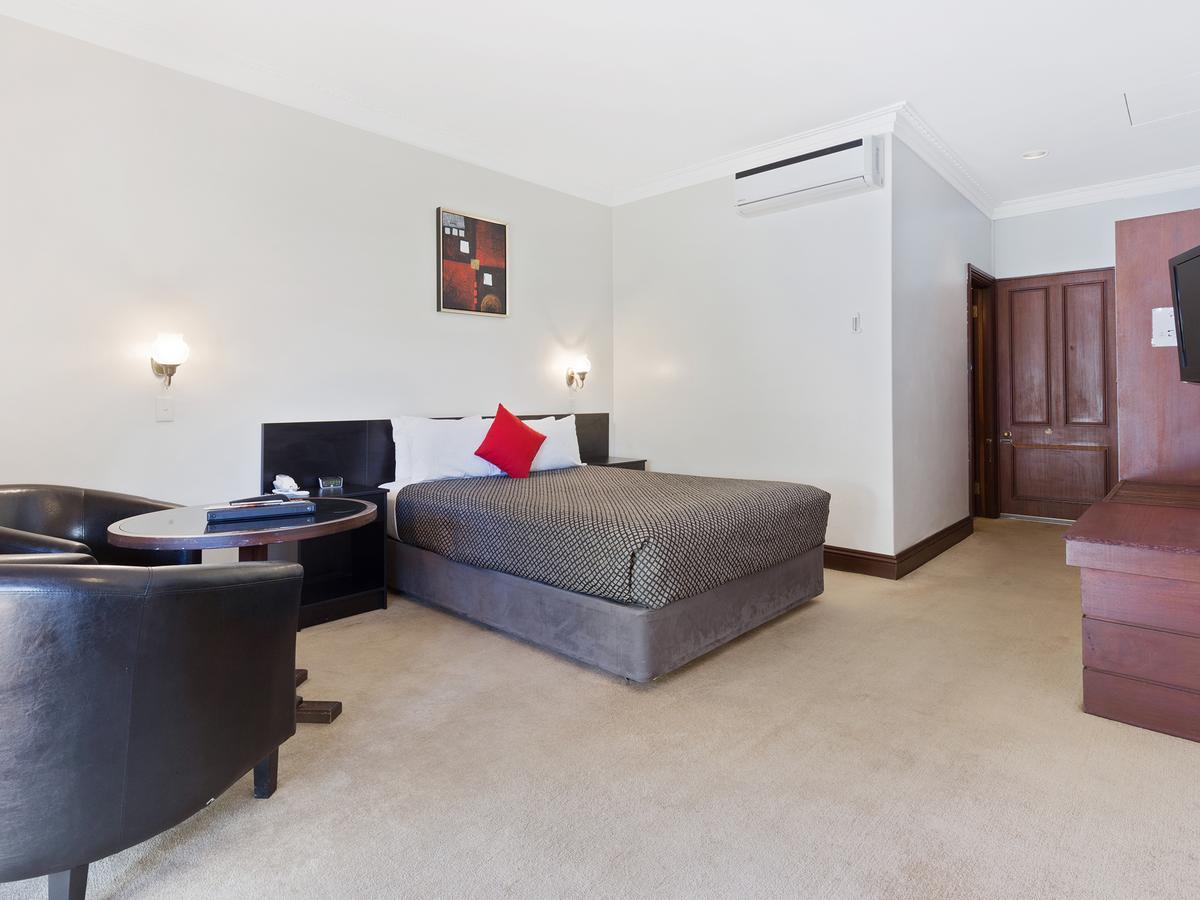Heritage Country Motel Perth Kültér fotó